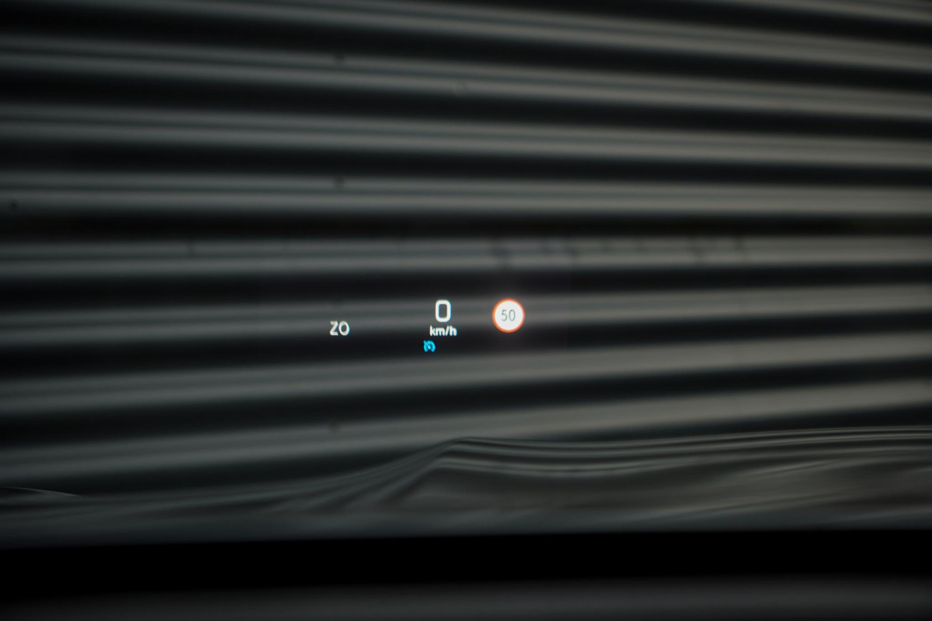 42095788-40.jpg