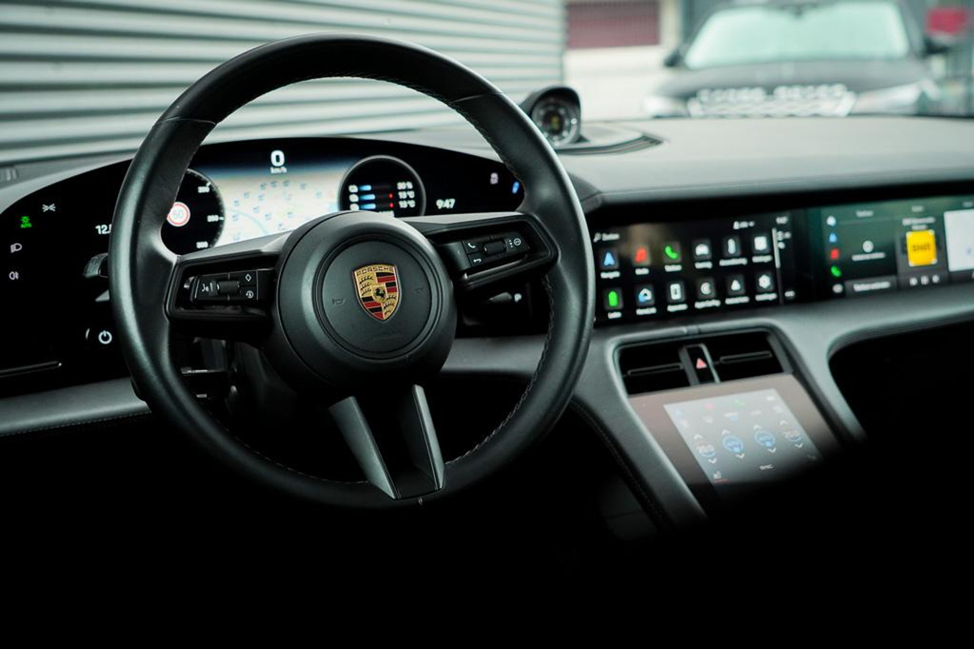 47481459-60.jpg
