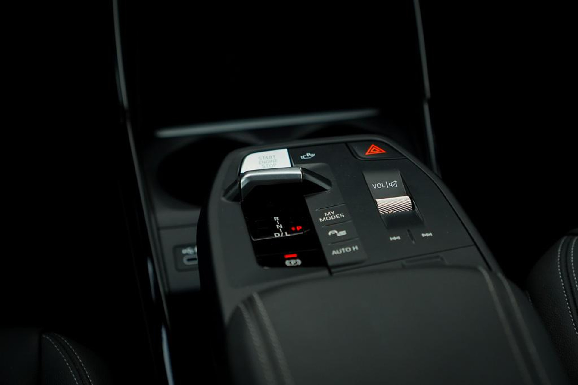 47716695-14.jpg